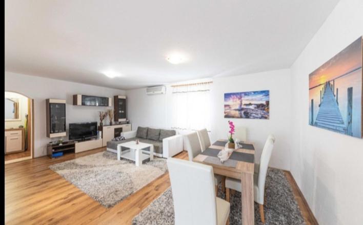Apartman Marinovic Kaštela Εξωτερικό φωτογραφία